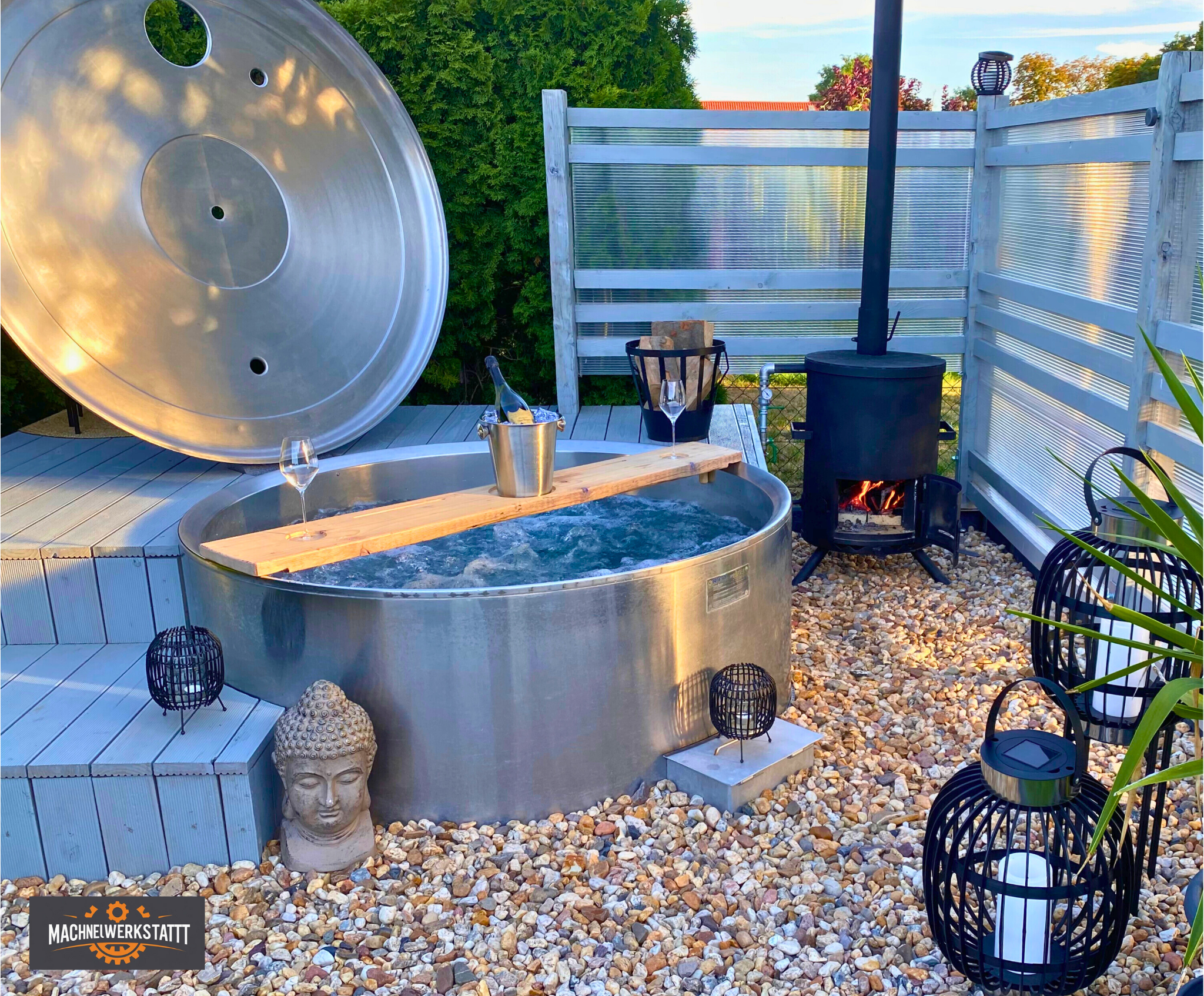 Upcycling Ideen & Projekte: runder Edelstahl-Milchbehälter umgebaut zum DIY Whirlpool Milchtank, luxuriösen Whirlpool mit Heizung